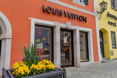 rezensionen für louis vuitton kitzbühel|Bewertungen von Louis Vuitton Kitzbuhel in Kitzbühel.